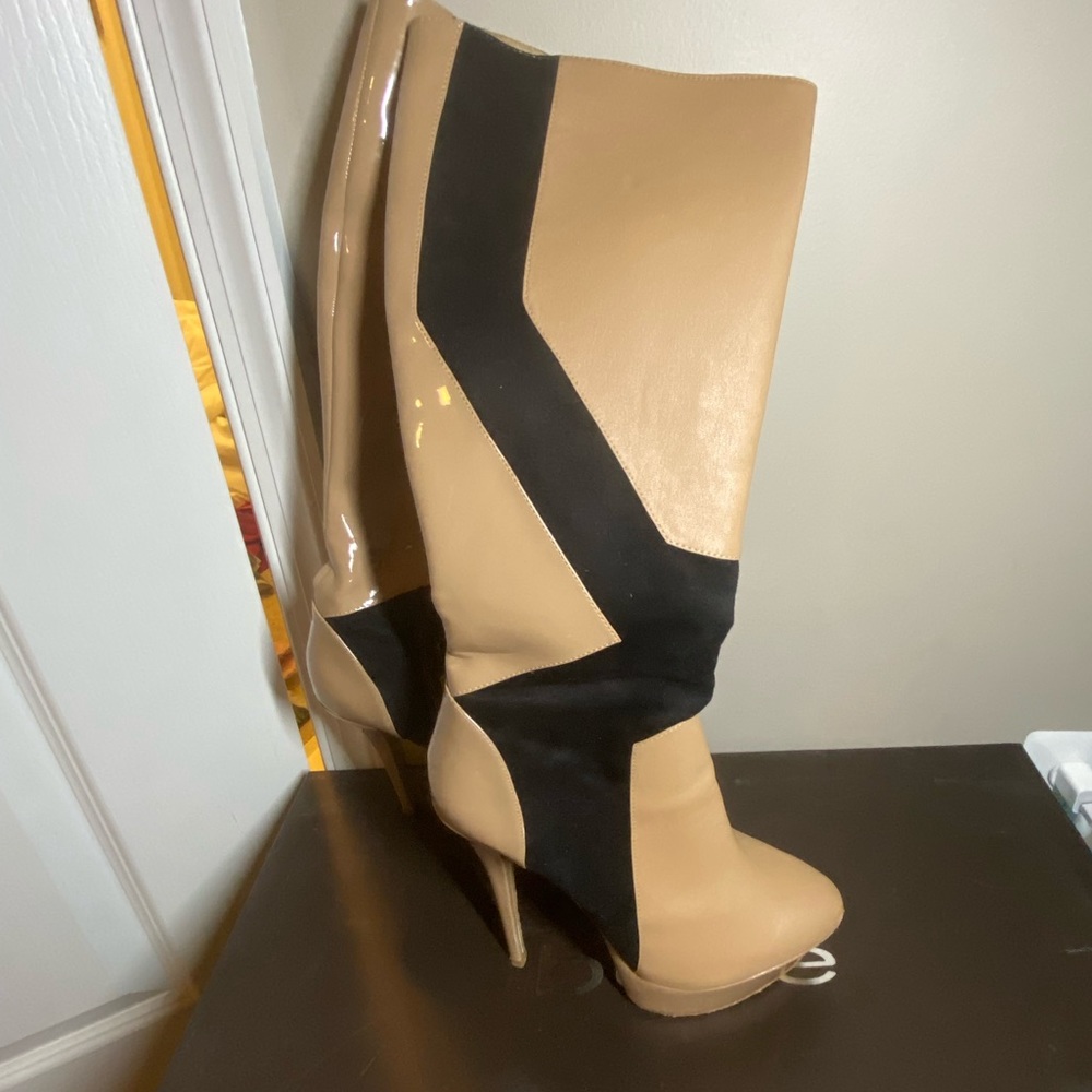 Calf high Bebe boots